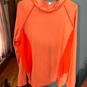 BUBDLE under armour long sleeves